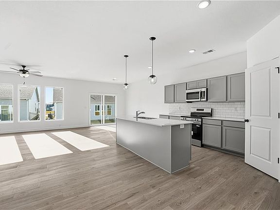 4th image of 27007 E Oak View Dr