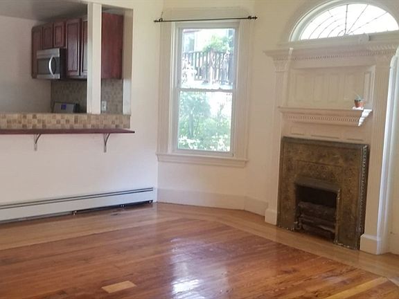 2nd image of 36 Gordon St