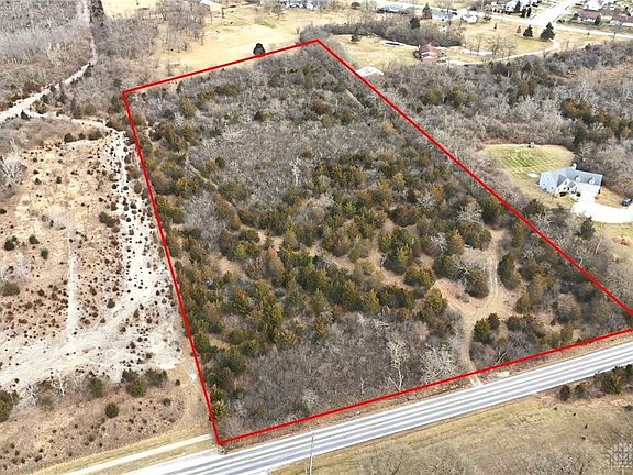 3rd image of 5819 Benner Rd