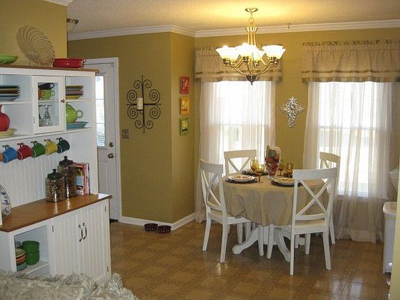 breakfast nook