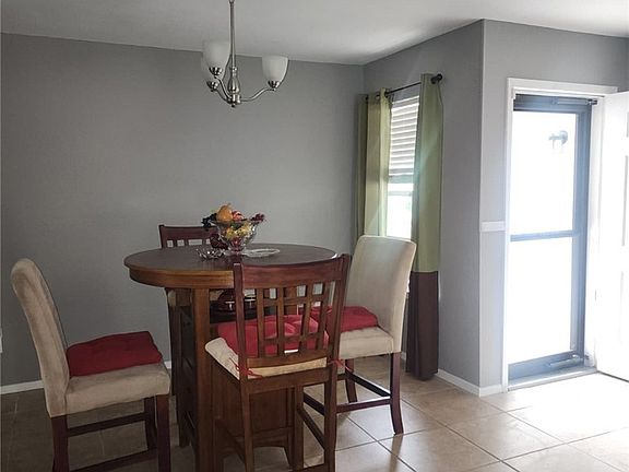 3rd image of 2410 Buttercup Cir