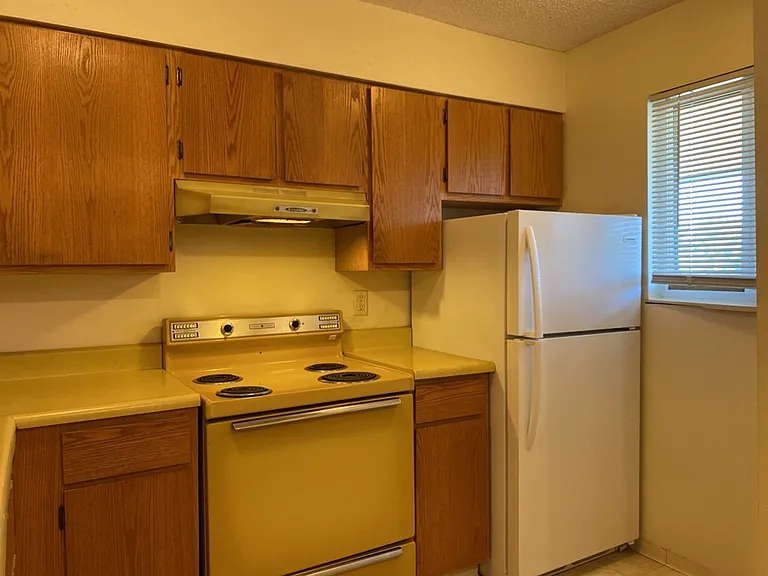 1705 Heatheridge Rd #I204 — Photo 7