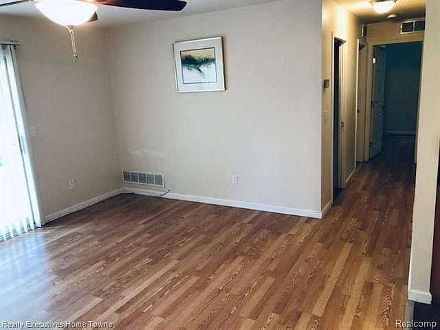 1st image of 16160 Clarkson Dr