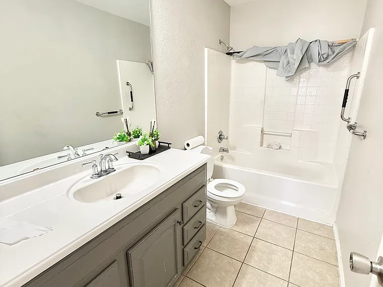 3902 Hudson Dr — Photo 16
