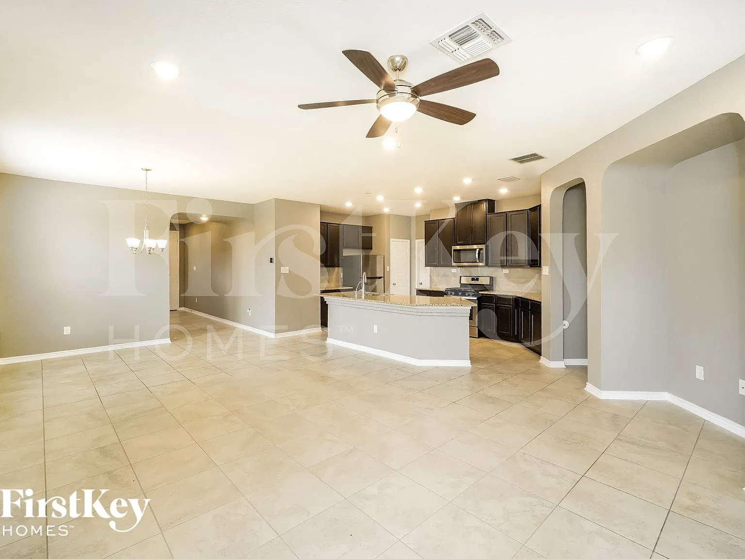 4 bed, 2.0 bath, 2460 sqft, $2,110 — Photo 3