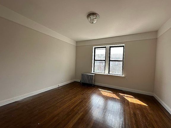 5th image of 4555 41st St APT 4E