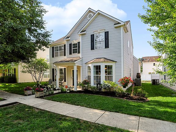 2nd image of 3415 Aylesford Ln