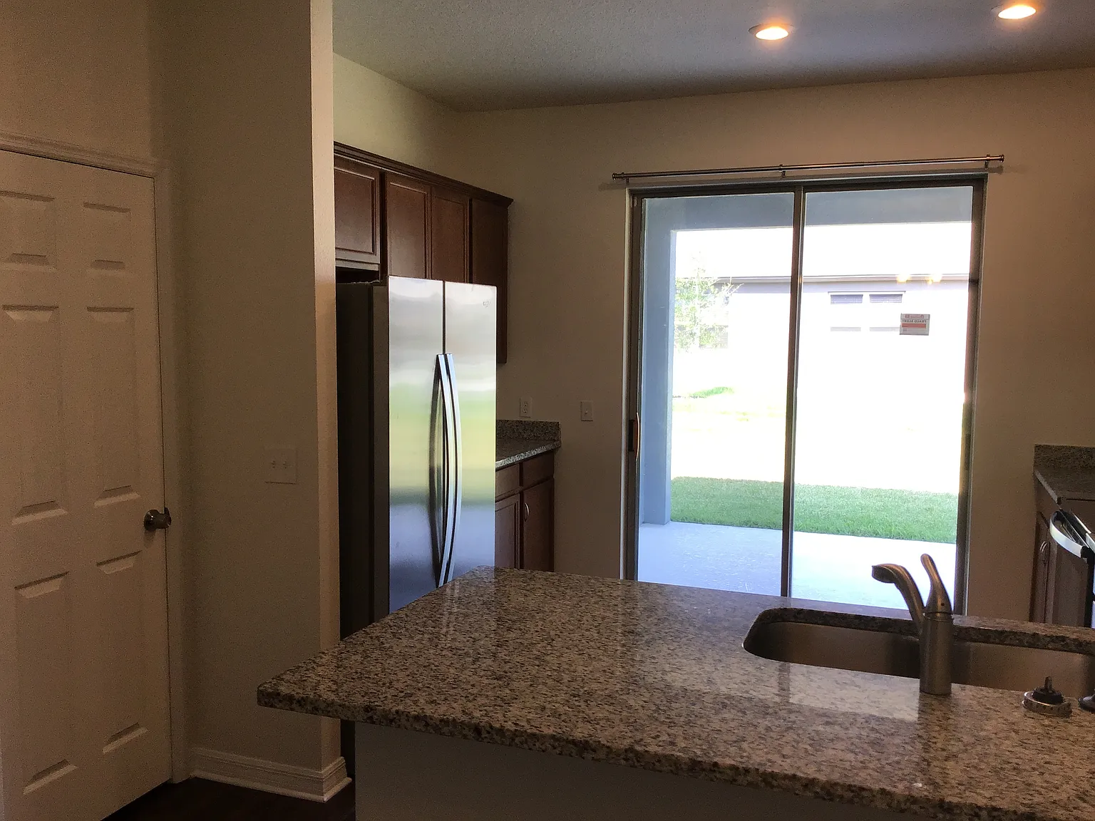 4 bed, 3.0 bath, 2204 sqft, $2,845 — Photo 3