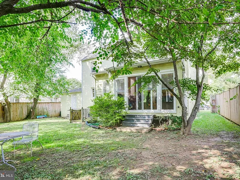 5122 Fairglen Ln — Photo 28