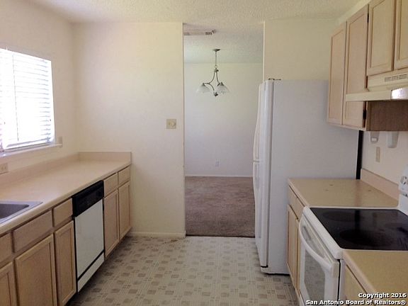 2nd image of 10446 Canyon Vlg