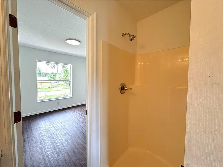 102 Edison St — Photo 18