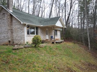 937 Shoal Creek Rd, Balsam Grove, NC 28708