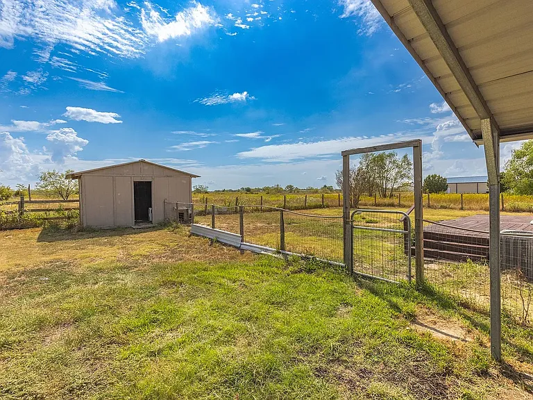 4141 FM 36 S — Photo 8
