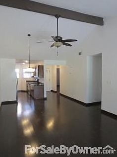 2nd image of 708 Windsor Glen Dr