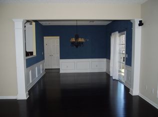 6005 Foxberry Ln, Roswell, GA 30075
