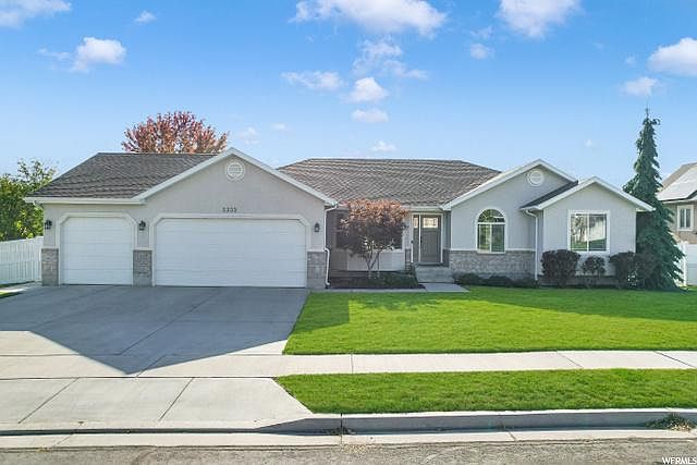 1st image of 2333 N Carter Dr
