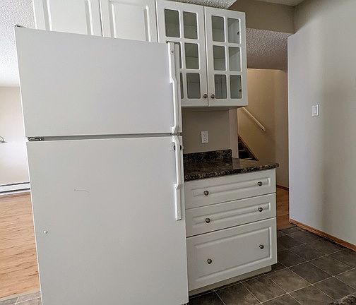 3rd image of 4805 61a St