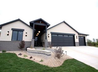 334 Ridge View Dr #30, Milton, WI 53563