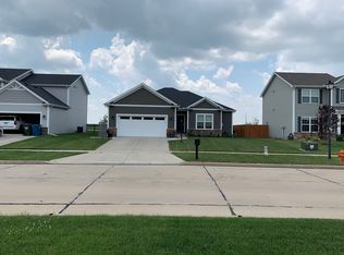 511 Capitol St, Savoy, IL 61874