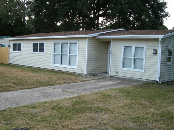 301 Newcastle Dr, Fort Walton Beach, FL 32547