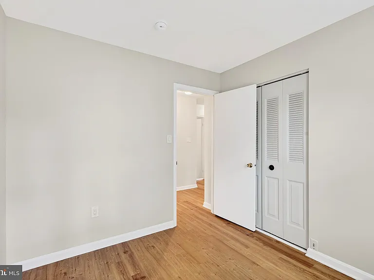 7306 Eggar Woods Ln — Photo 24