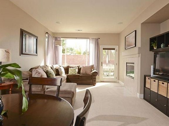 4th image of 904 Yardley Pl