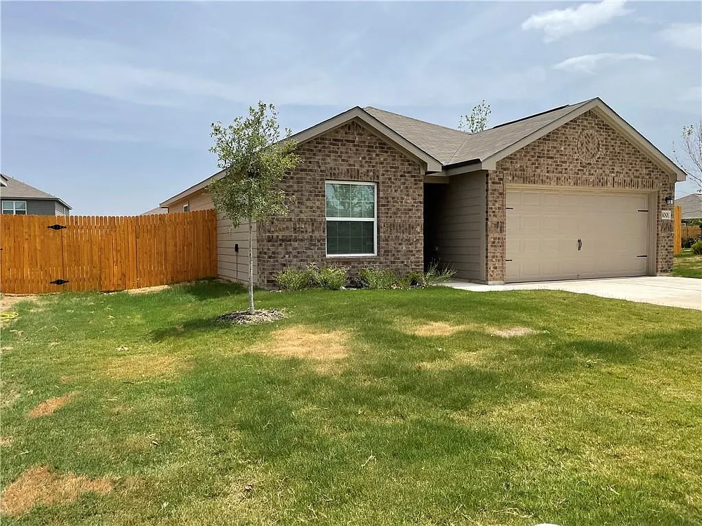 3 bed, 2.0 bath, 1525 sqft, $1,800 — Photo 4
