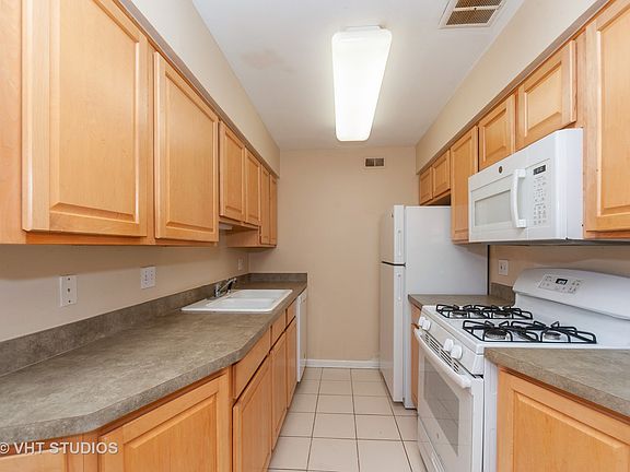 4th image of 1611 N Windsor Dr #305