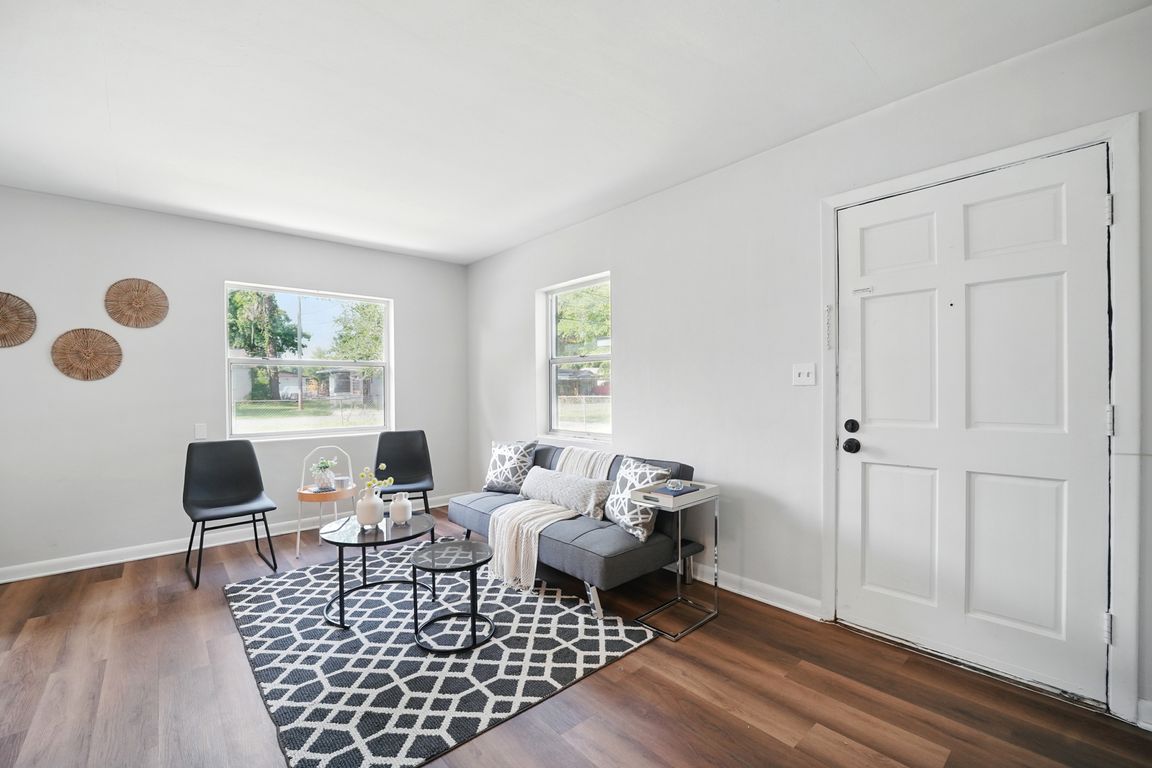 next background image