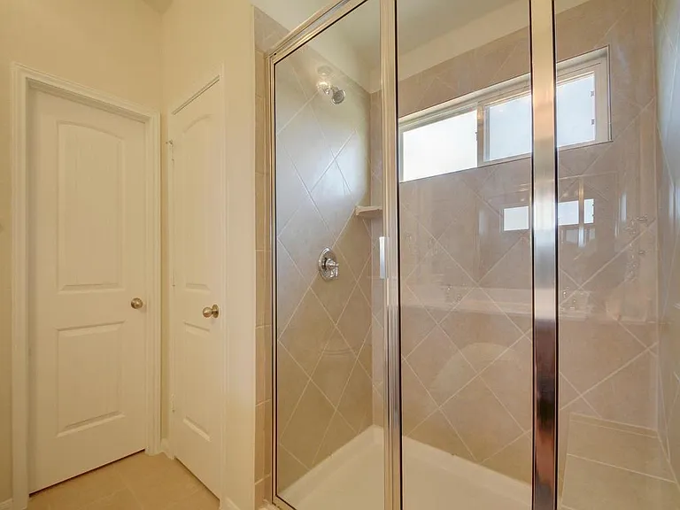 2015 Barker House Cv — Photo 20