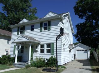 142 Manor Ave, Elkhart, IN 46516