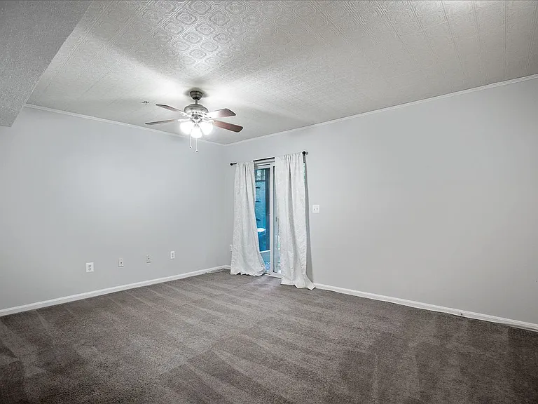 8000 Delores Ct — Photo 22