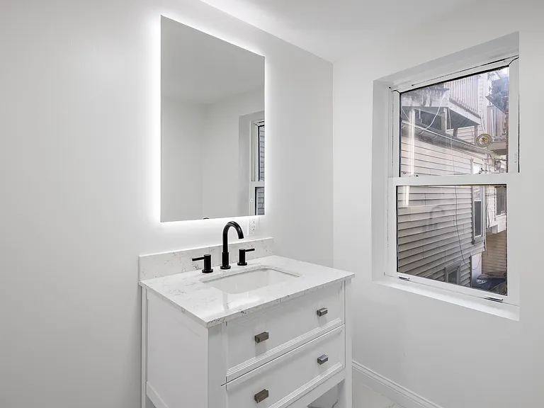 315 E Fort Ave — Photo 16