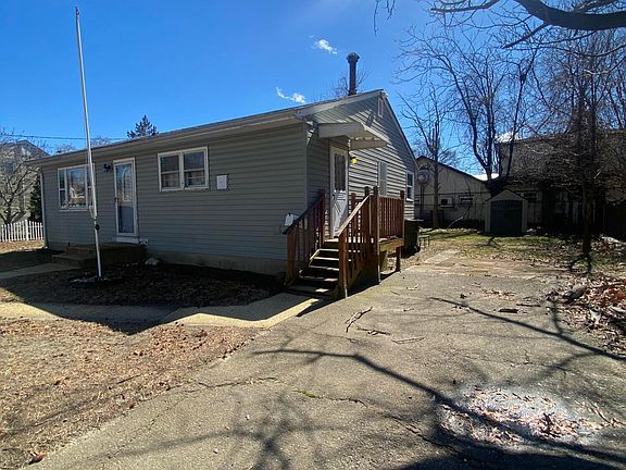 3rd image of 50 7th Street
