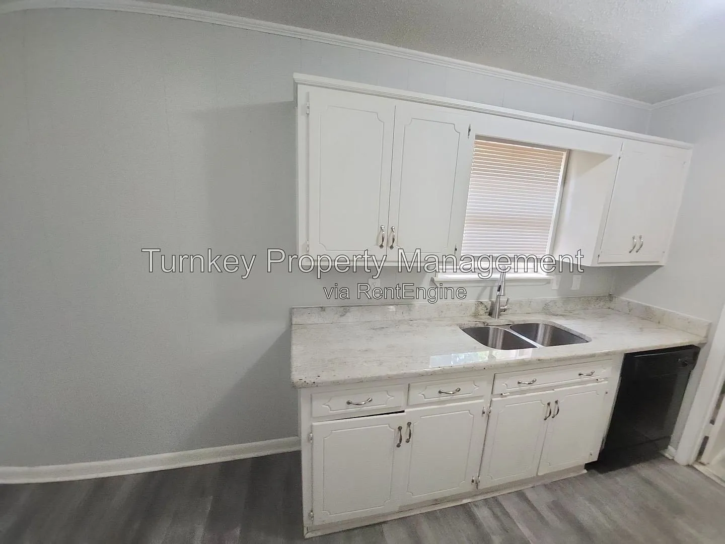 3 bed, 1.5 bath, 1100 sqft, $1,200 — Photo 3