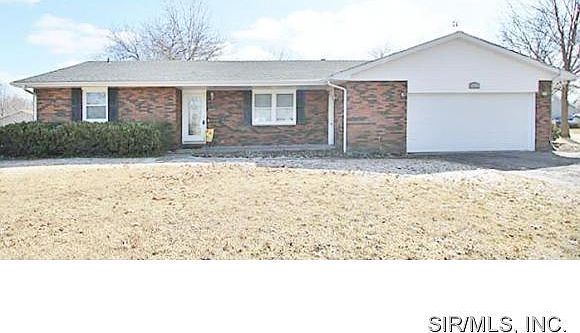 1st image of 204 Woodland Dr