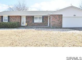 204 Woodland Dr, Edwardsville, IL 62025