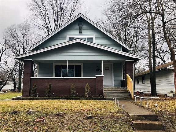 3rd image of 2345 N Dearborn St
