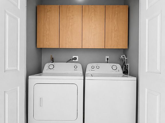 4th image of 2871 N Oakland Forest Dr APT 112
