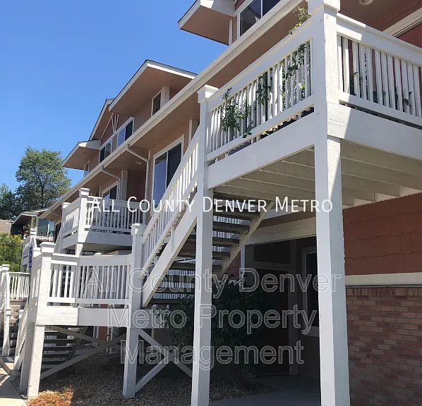 5024 Everett St #203 — Photo 1