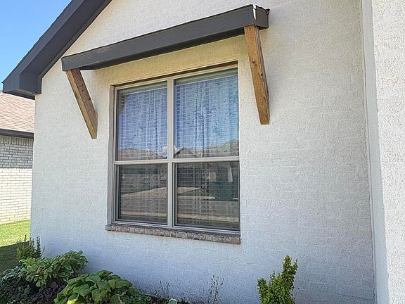 3rd image of 7613 60th St