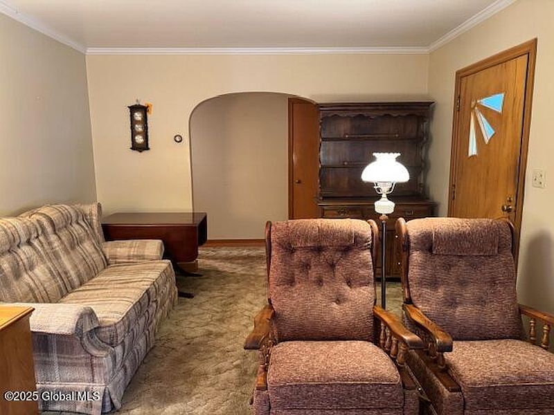 3rd image of 11 Oakwood Avenue