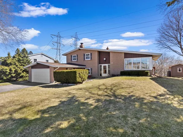 2744 North Park DRIVE, Wauwatosa, WI 53222