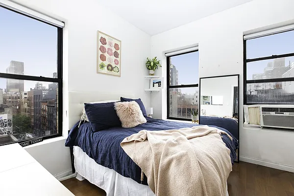 Rented by Compass | media 7