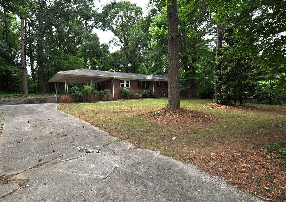 486 Pegg Rd SW