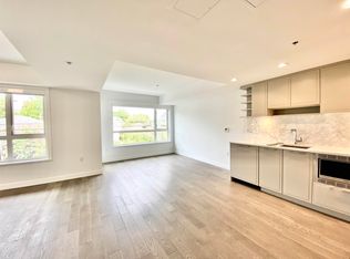 7828 Granville St #302, Vancouver, BC V6P4Z2