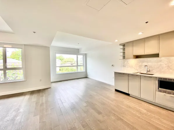 7828 Granville St #302, Vancouver, BC V6P 4Z2