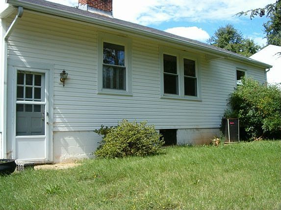 2nd image of 149 Tomlinson Ct