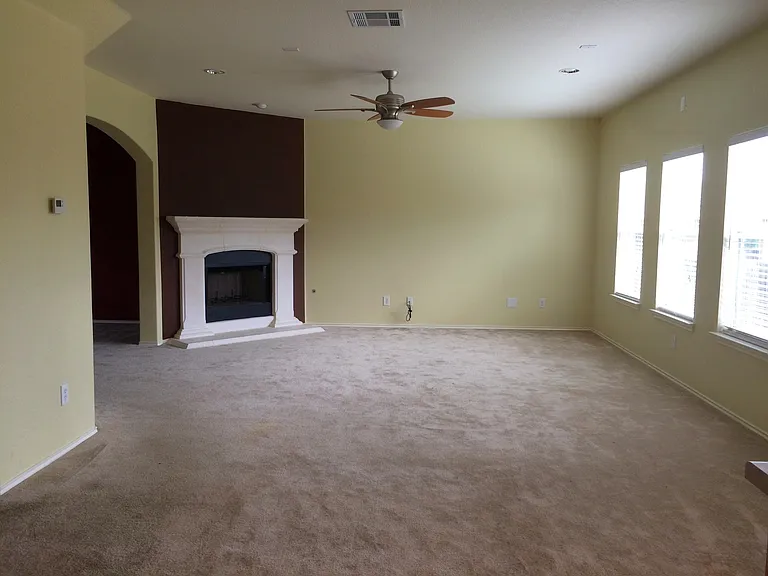 3604 Sandy Brook Dr — Photo 4