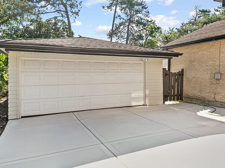 3N425 N Howard Ave — Photo 3